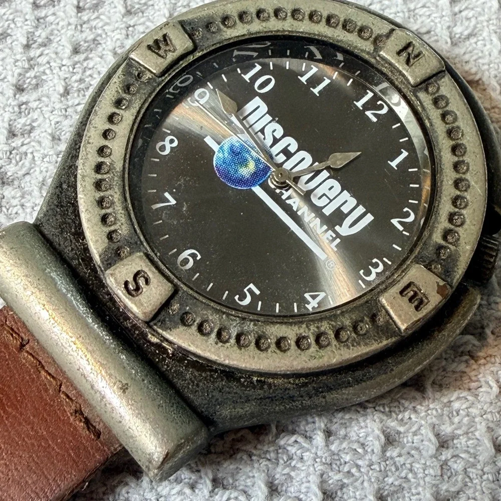 Discovery Channel Clip On Compass Bezel Watch Brown Leather Strap Japan Movement